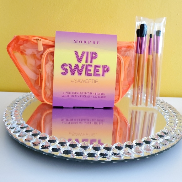 Free Gift + Morphe VIP Sweep 6 Pc Brush Set - Picture 3 of 8